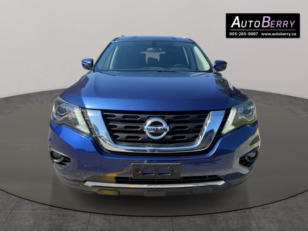 2018 Nissan Pathfinder SV 4X4 Photo2