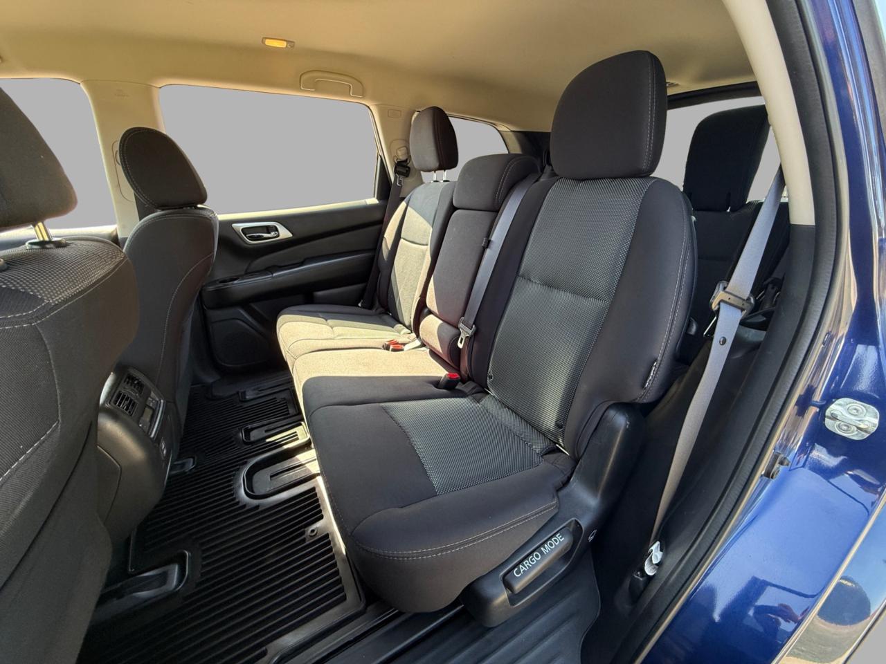 2018 Nissan Pathfinder SV 4X4 Photo