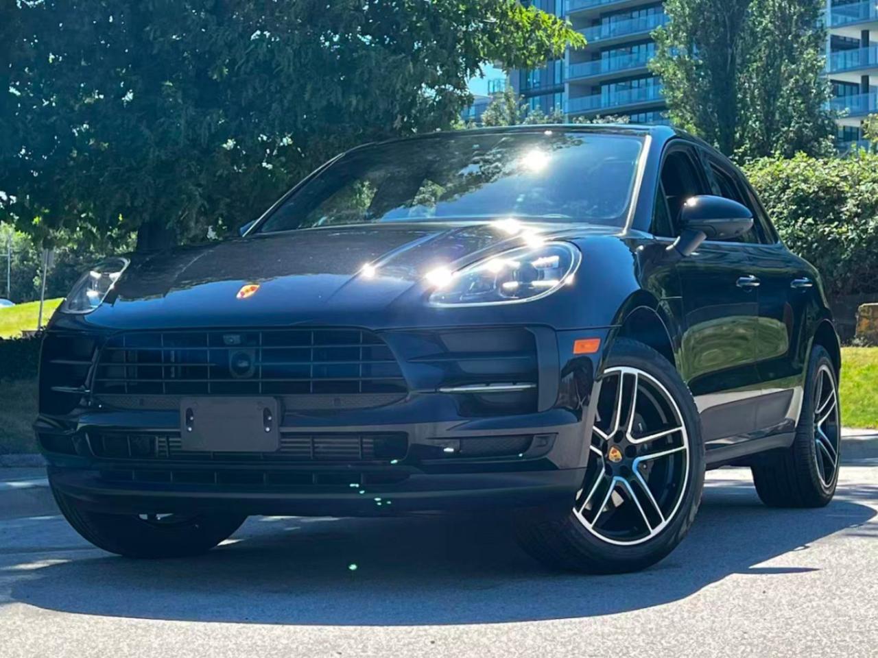 Used 2021 Porsche Macan AWD/ PREMIUM PKG/ NO ACCIDENT/ BC LOCAL for sale in Richmond, BC