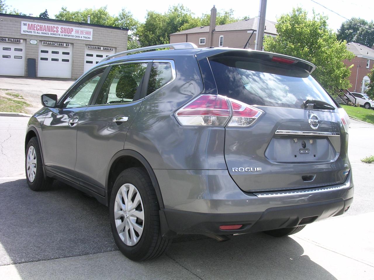 2015 Nissan Rogue S - Photo #4