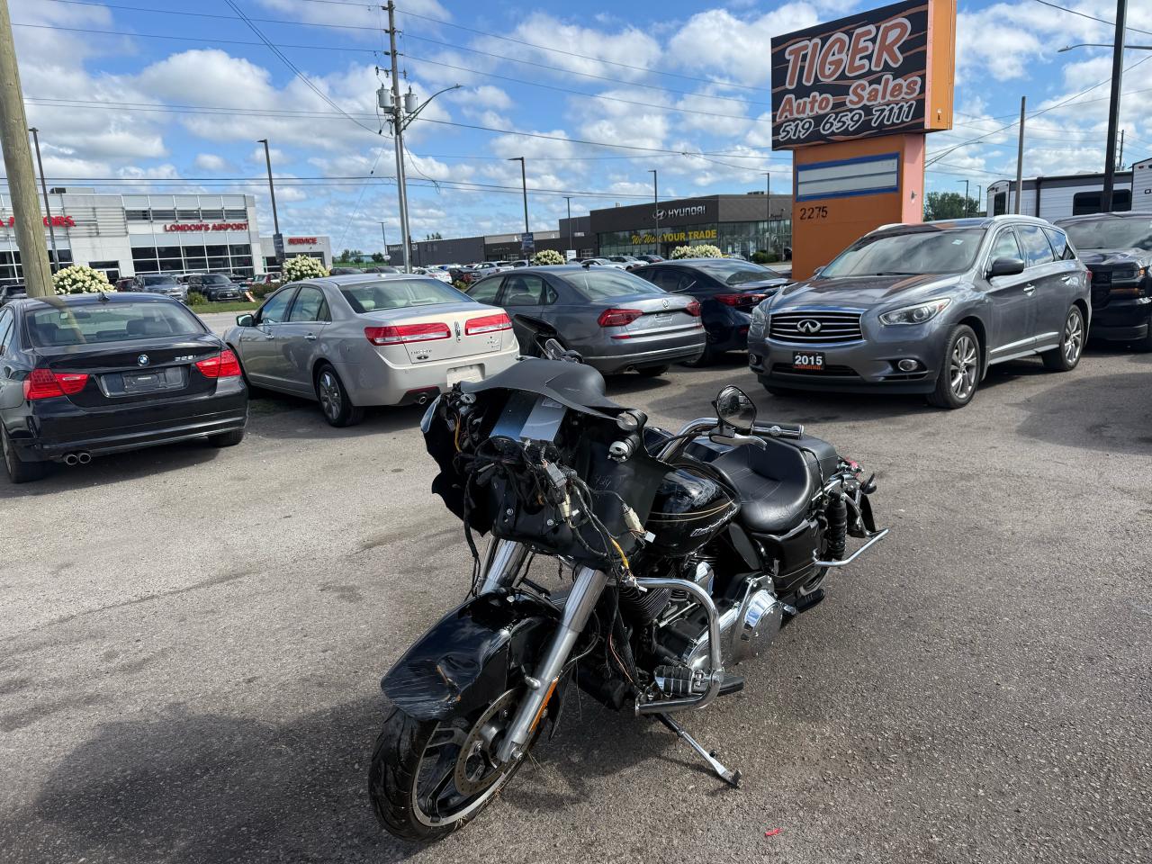 Used 2011 Harley-Davidson FLTRU Road Glide Ultra 103CI, 6 SPD,DAMAGED, NO KEYS, CLEAN TITLE, AS IS for sale in London, ON