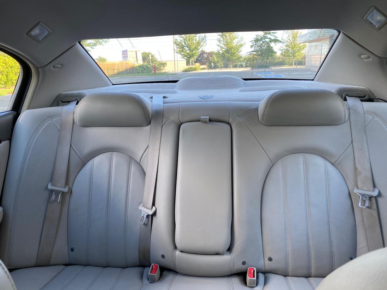 2010 Buick Lucerne CXL - Photo #11