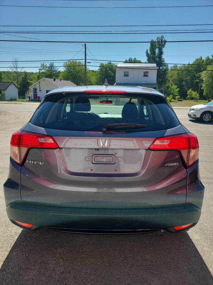 2016 Honda HR-V LX - Photo #4