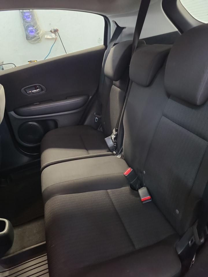 2016 Honda HR-V LX - Photo #6