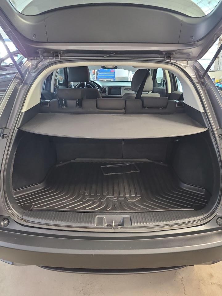 2016 Honda HR-V LX - Photo #8
