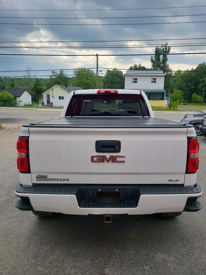 2018 GMC Sierra 1500 SLE - Photo #4