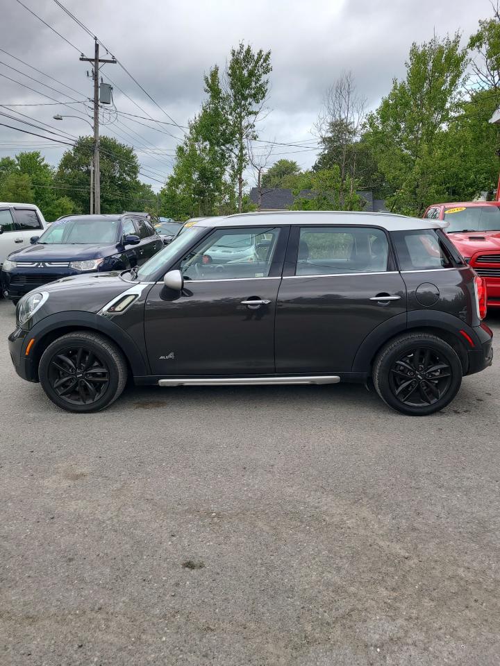 2015 MINI Cooper Countryman S - Photo #2