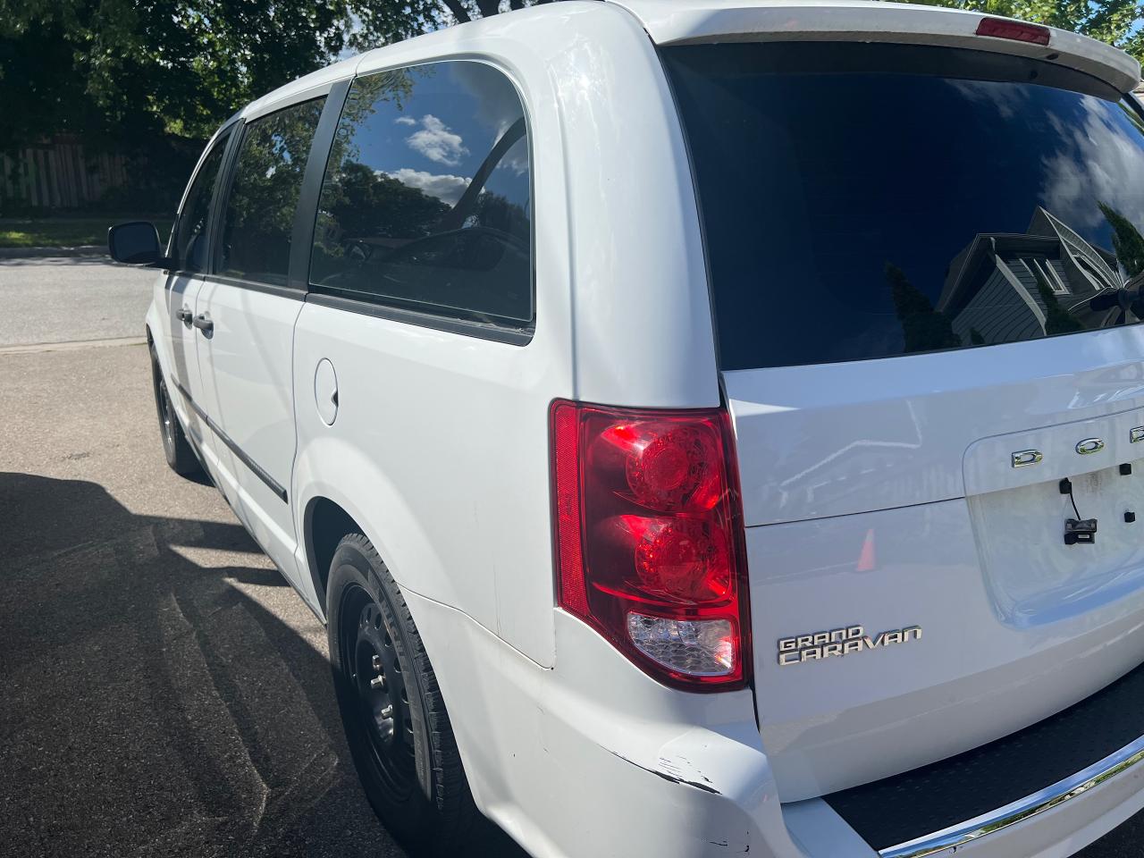 2016 Dodge Grand Caravan CANADA VALUE PACKAGE Photo2