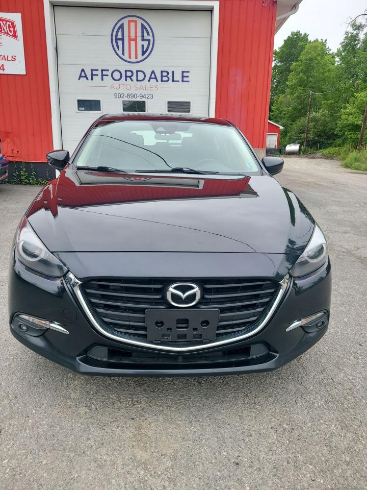 2018 Mazda MAZDA3 GT - Photo #3