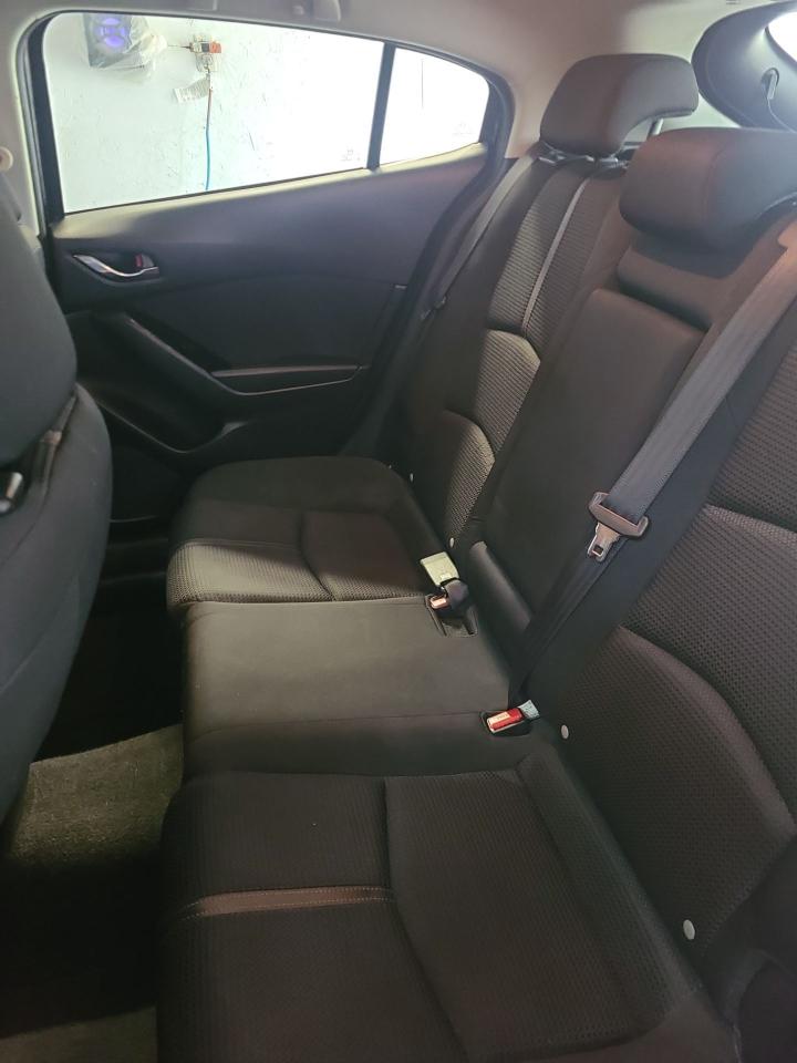 2018 Mazda MAZDA3 GT - Photo #6