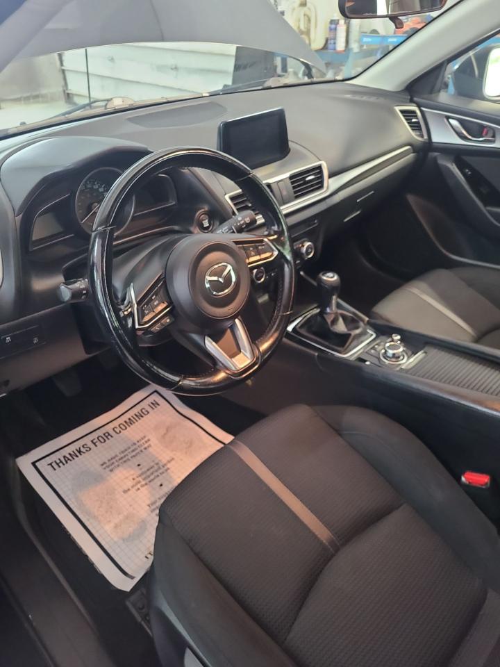 2018 Mazda MAZDA3 GT - Photo #5