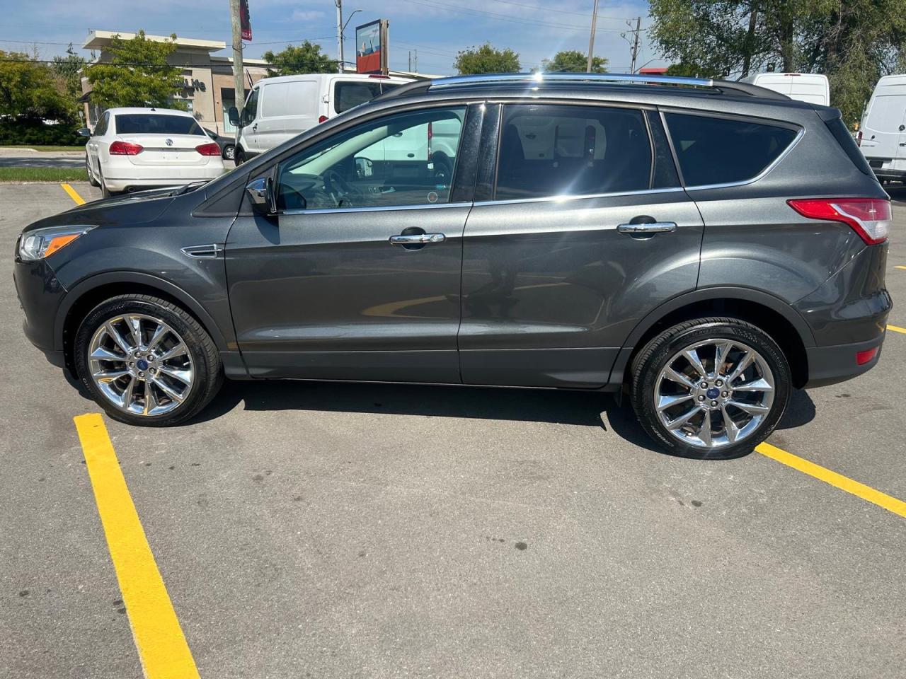 2016 Ford Escape SE 4WD *Chrome rims/leather trim seats - Photo #3