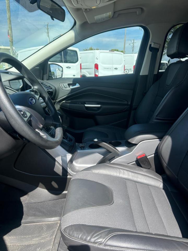 2016 Ford Escape SE 4WD *Chrome rims/leather trim seats - Photo #13