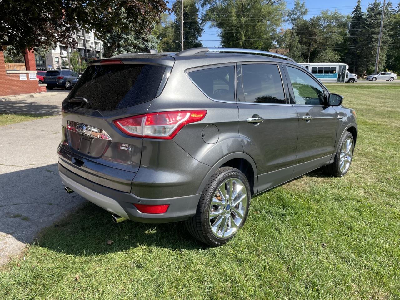 2016 Ford Escape SE 4WD *Leather /  Chrome Package - Photo #6