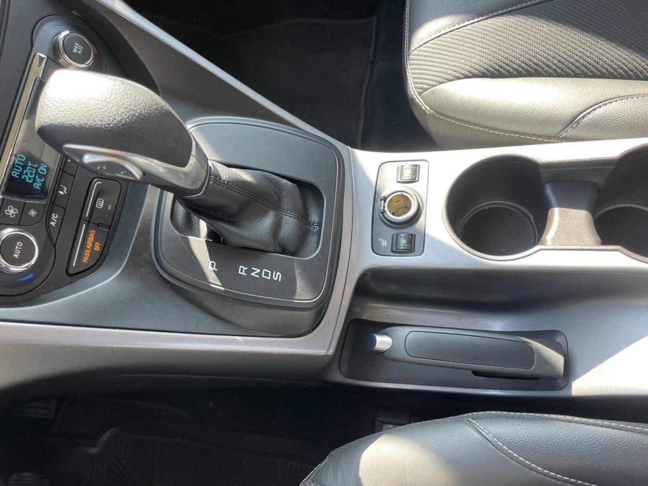 2016 Ford Escape SE 4WD *Leather /  Chrome Package - Photo #14