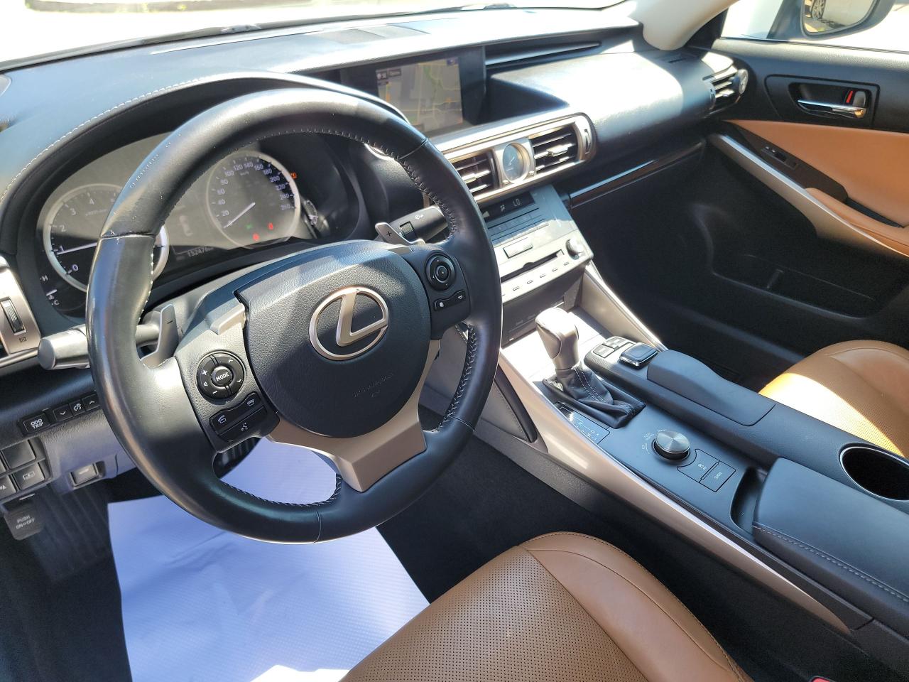 2015 Lexus IS 250 NAVI | AWD | CLEAN - Photo #12