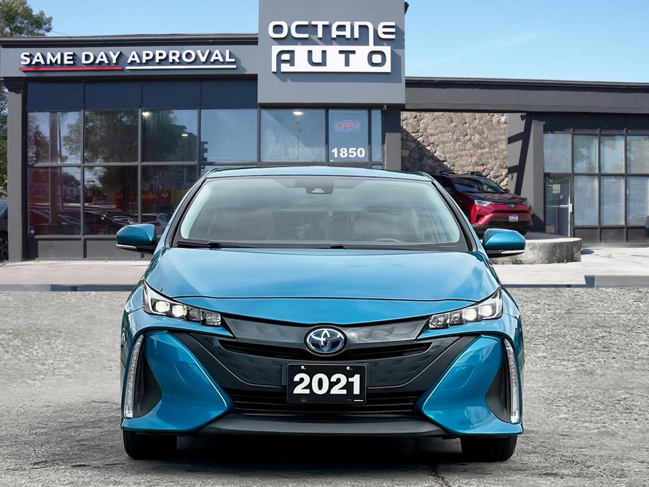 2021 Toyota Prius PRIME - Photo #2