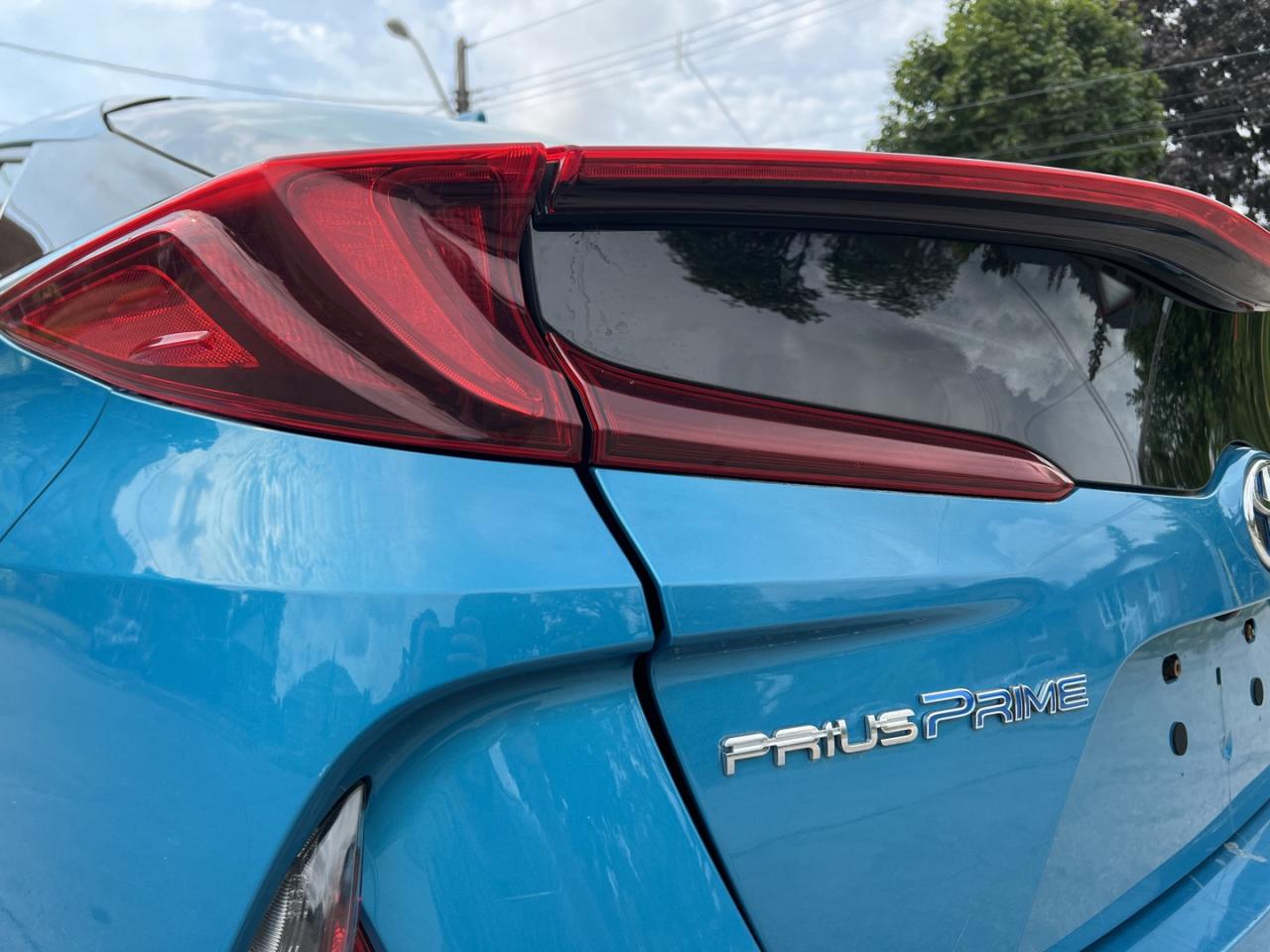 2021 Toyota Prius PRIME - Photo #7