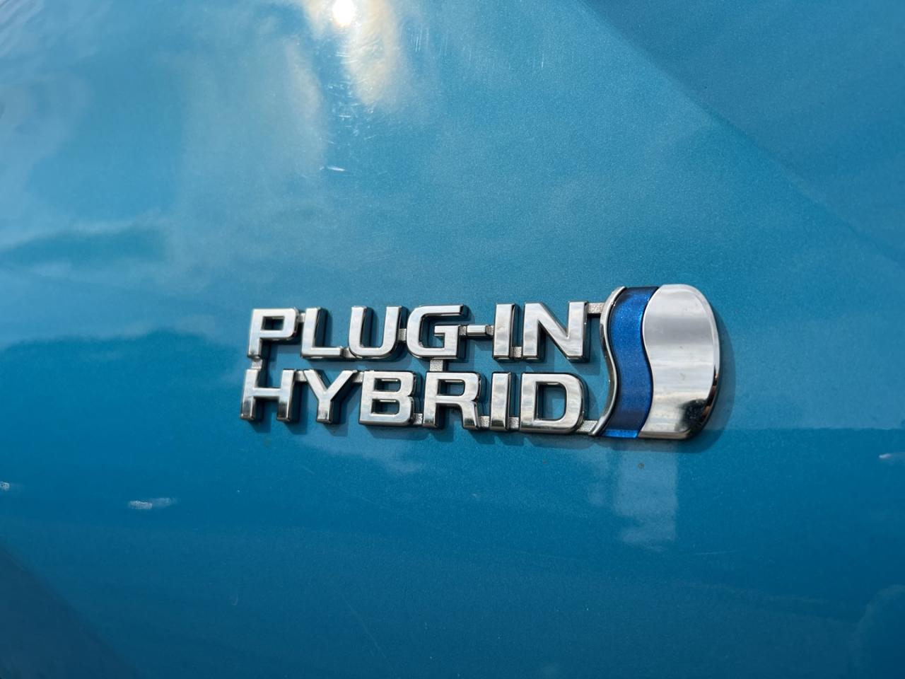 2021 Toyota Prius PRIME - Photo #9