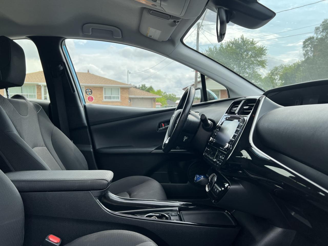 2021 Toyota Prius PRIME - Photo #12