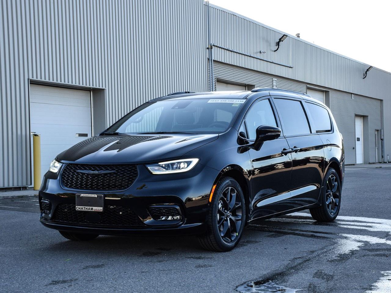New 2026 Chrysler Pacifica Limited FWD for sale in Chatham, ON