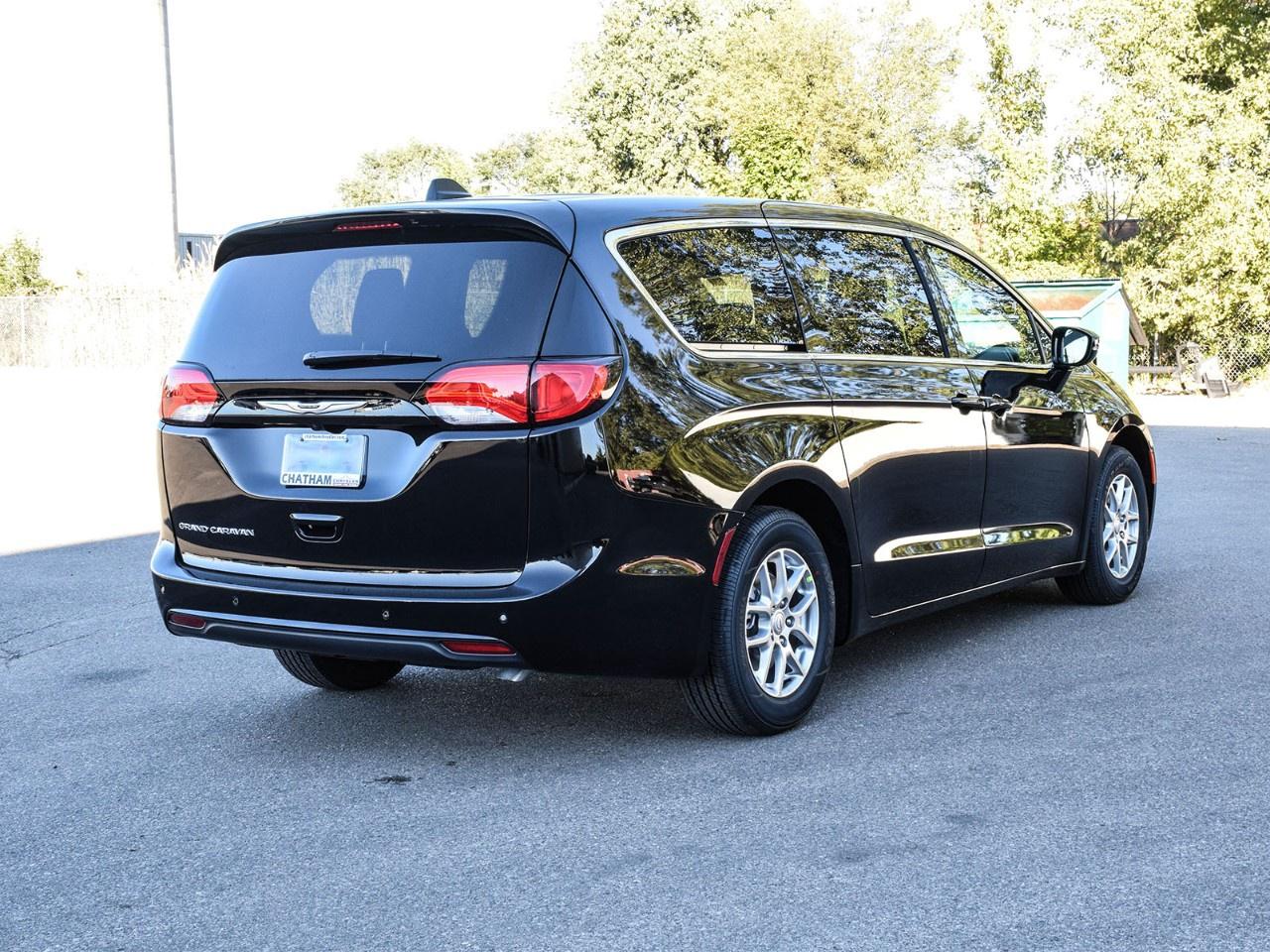 2026 Dodge Grand Caravan SXT 2WD Photo3