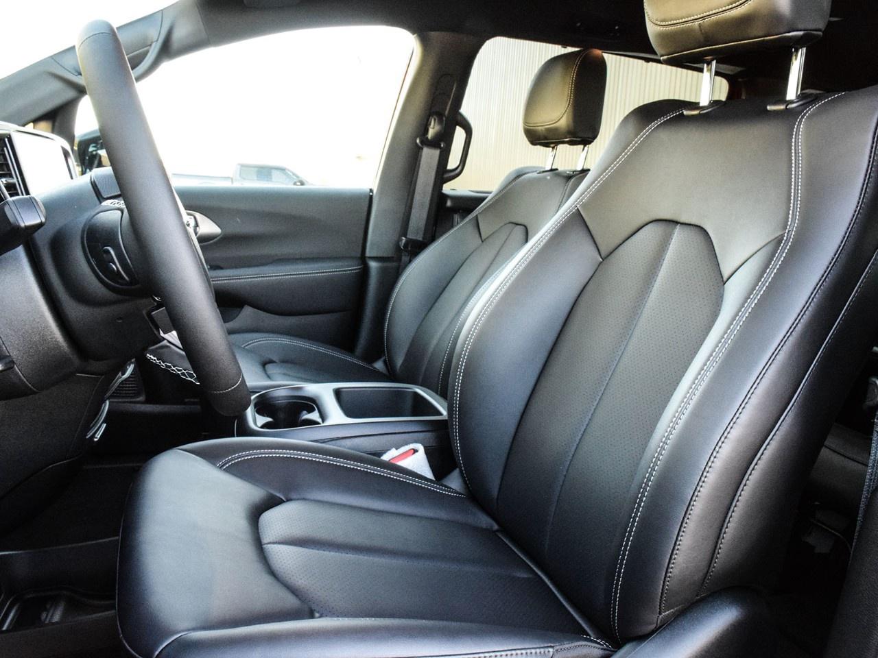 2026 Dodge Grand Caravan SXT 2WD Photo