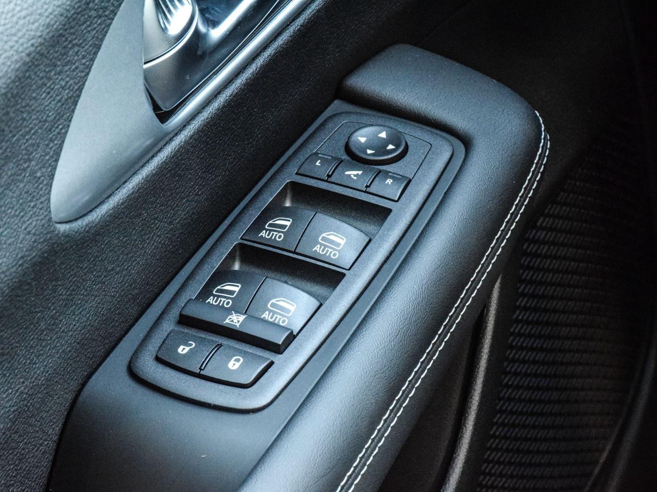 2026 Chrysler Pacifica Limited FWD Photo