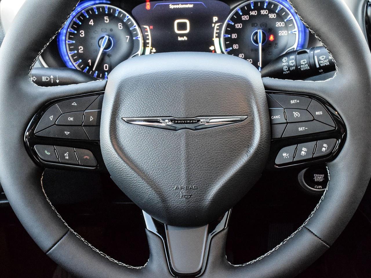 2026 Chrysler Pacifica Limited FWD Photo