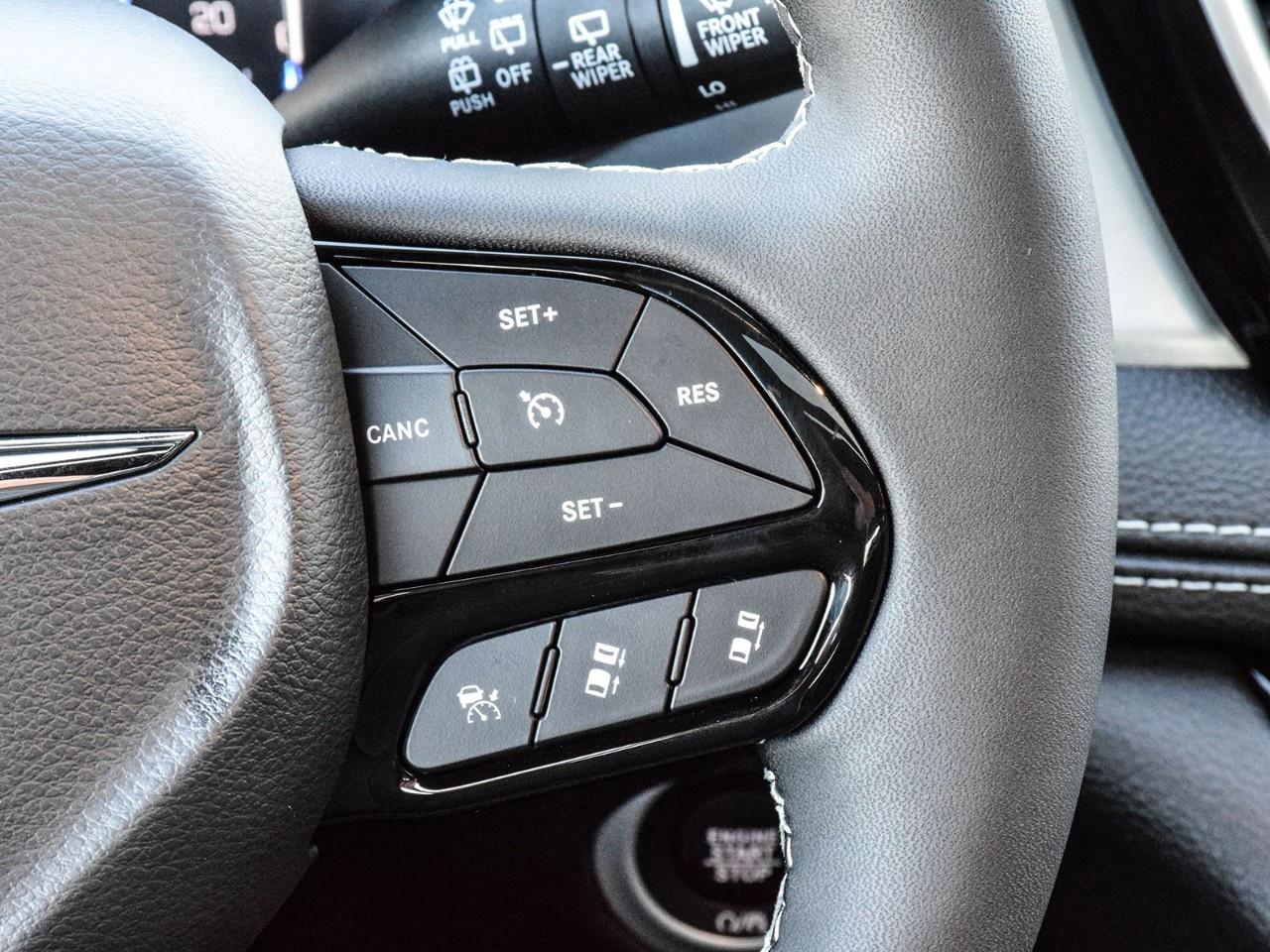 2026 Chrysler Pacifica Limited FWD Photo