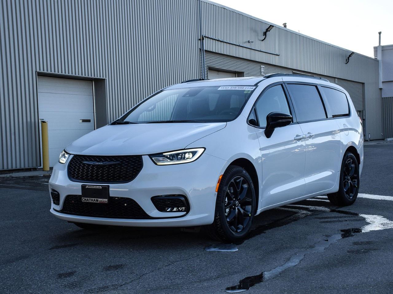 2026 Chrysler Pacifica Limited FWD Photo