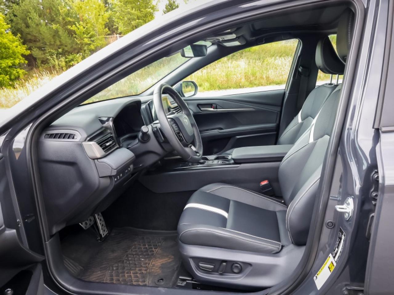 2025 Toyota Camry SE Upgrade  - Moonroof -  Heated Seats - $278 B/W Photo