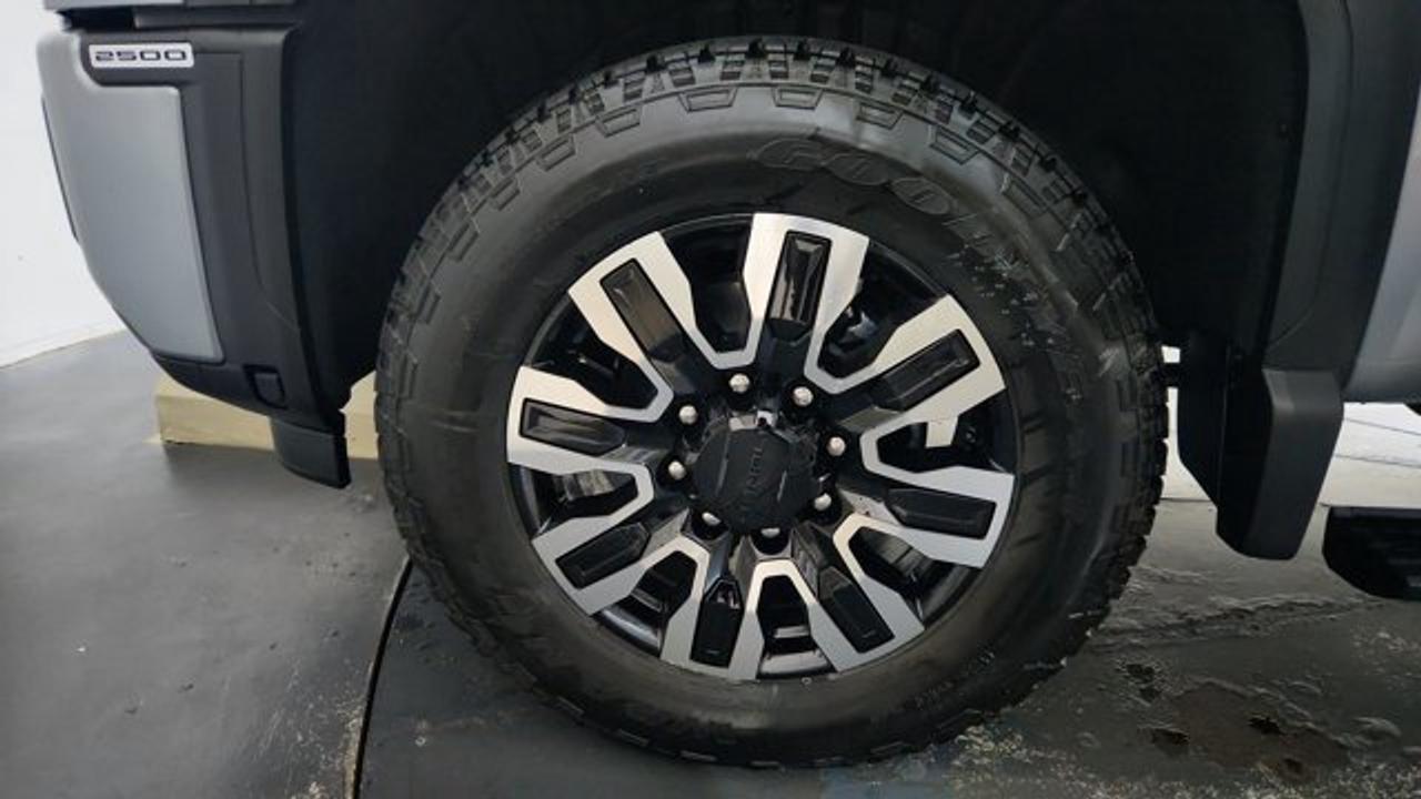 12900422