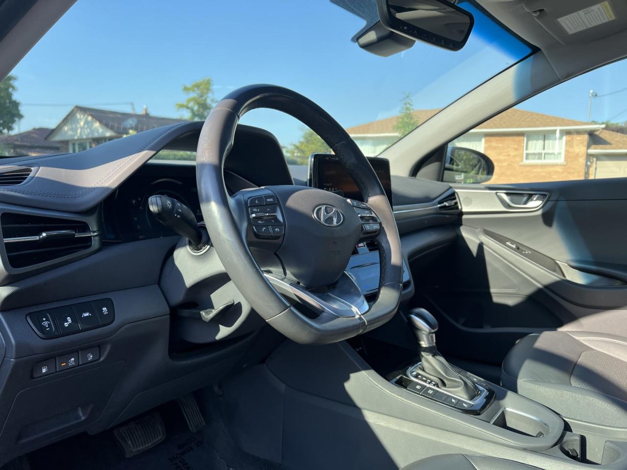 2021 Hyundai IONIQ Plug-In Hybrid Ultimate Hatchback - Photo #15