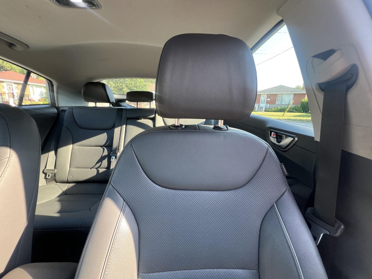 2021 Hyundai IONIQ Plug-In Hybrid Ultimate Hatchback - Photo #26