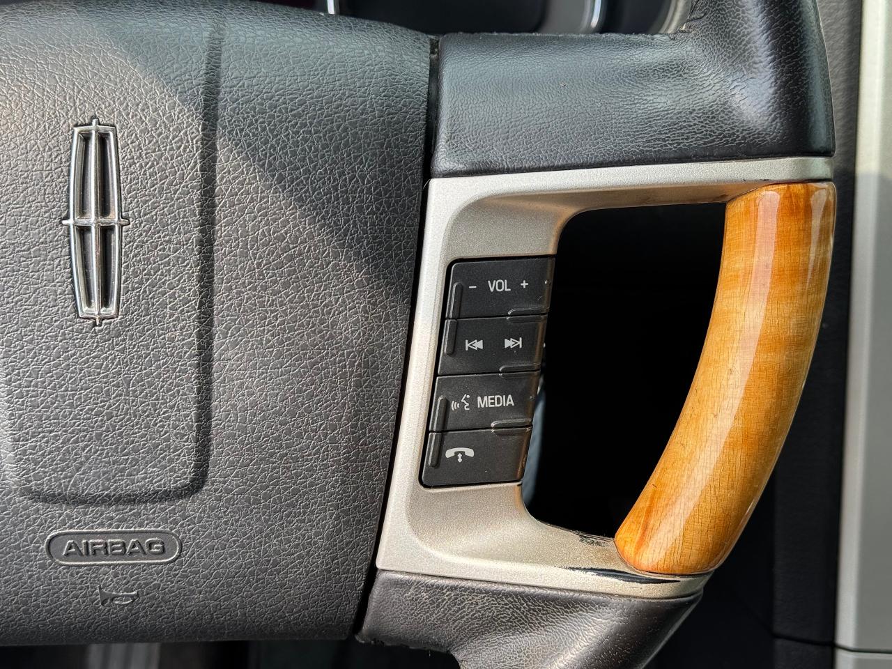 2008 Lincoln MKX AWD **HEATED AND COOLED SEATS** - Photo #18