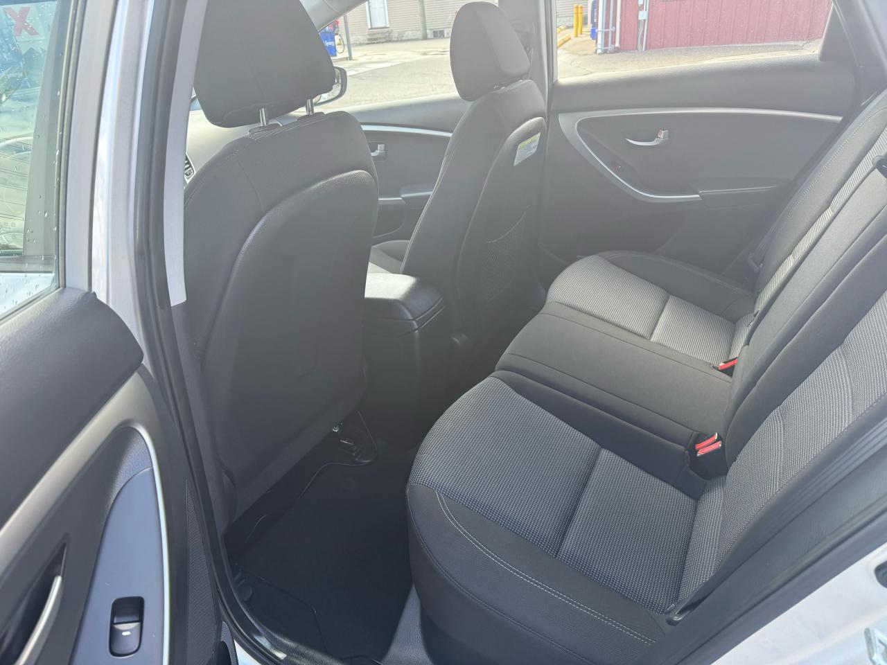 2013 Hyundai Elantra GT GL - Photo #10
