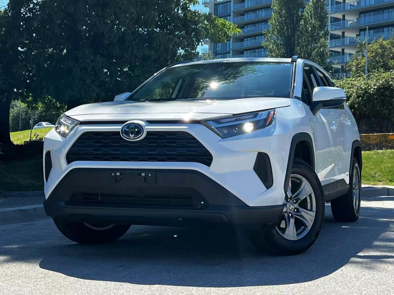 Used 2024 Toyota RAV4 Hybrid XLE AWD/ NO ACCIDENT/ BC LOCAL/ ONE OWNER for sale in Richmond, BC