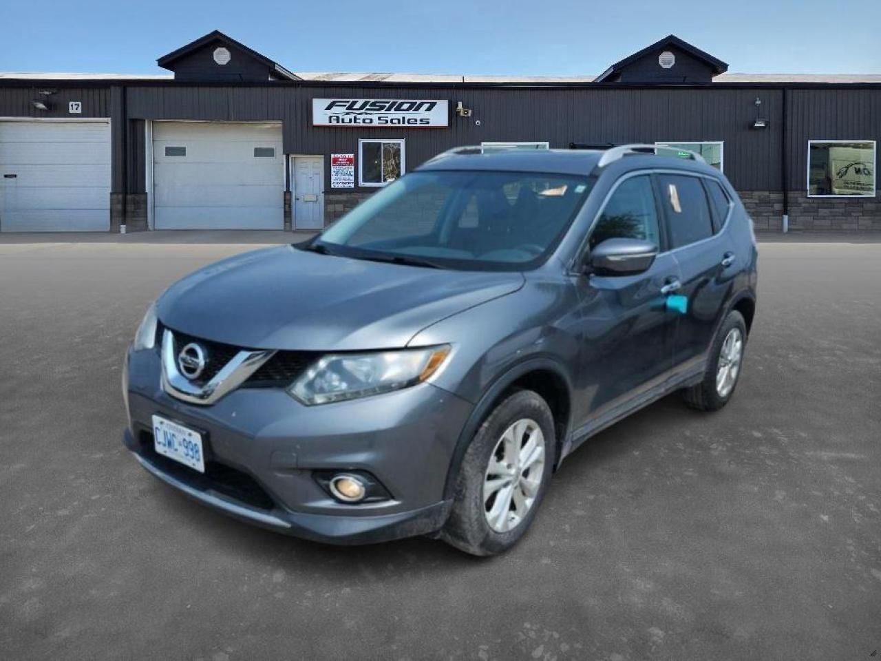 Used 2015 Nissan Rogue SV-SUNROOF-REAR CAMERA-BLUETOOTH-HEATED SEATS for sale in Tilbury, ON