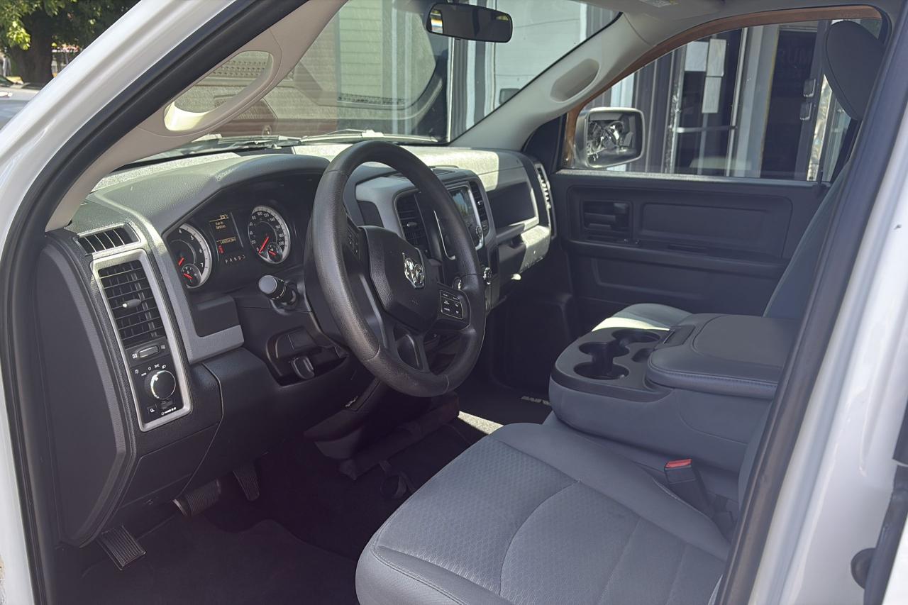 2017 RAM 1500 ST - Photo #5