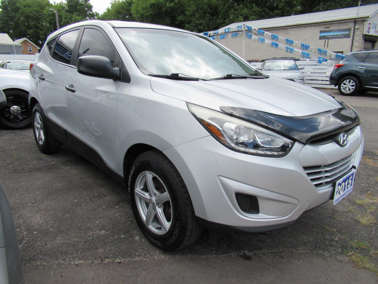 2015 Hyundai Tucson GL - Photo #2