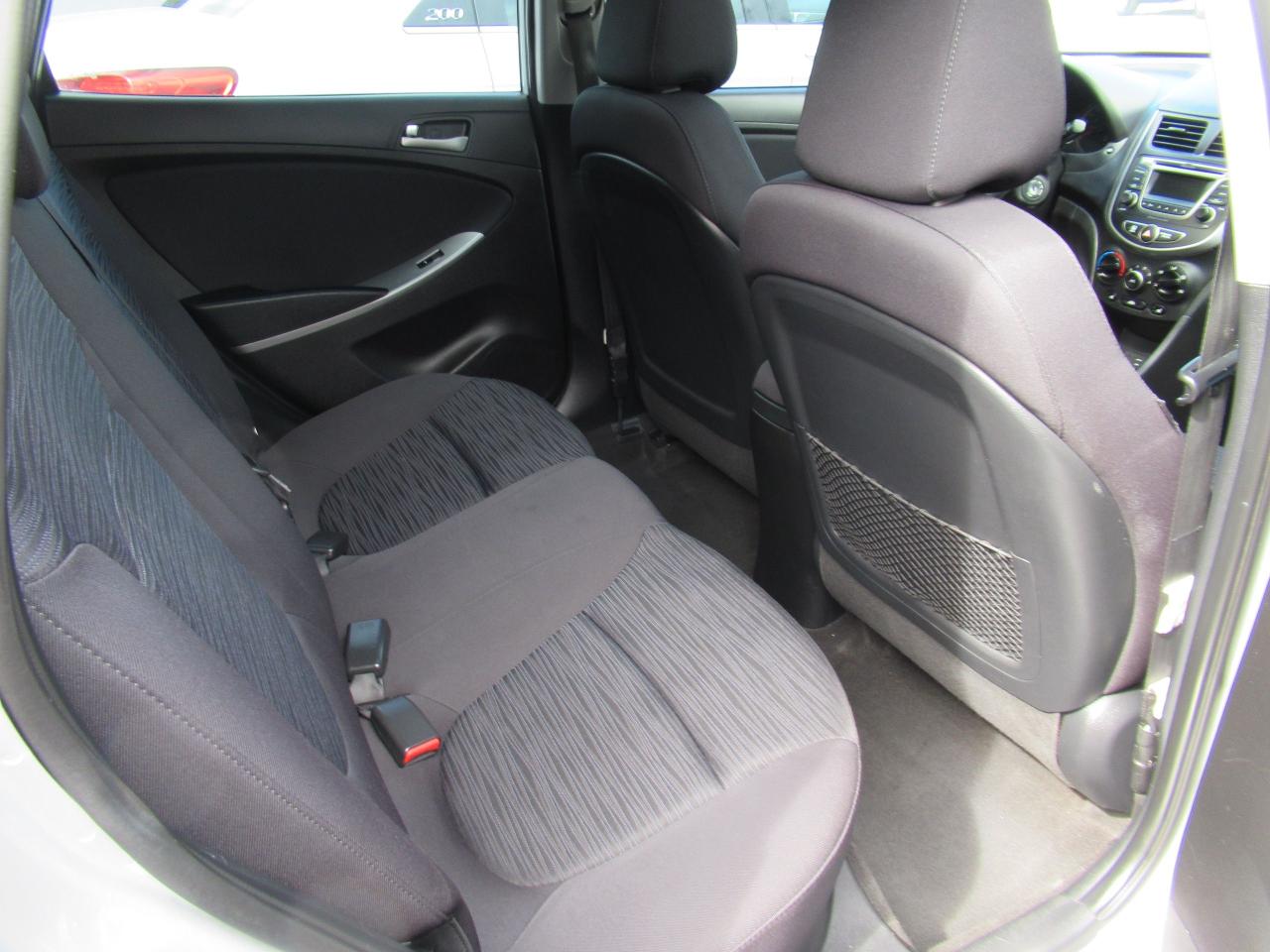 2017 Hyundai Accent SE - Photo #7