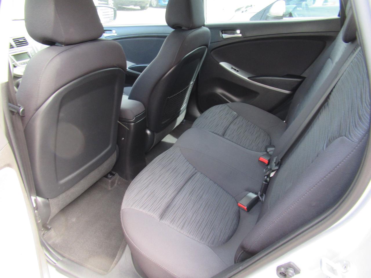2017 Hyundai Accent SE - Photo #8