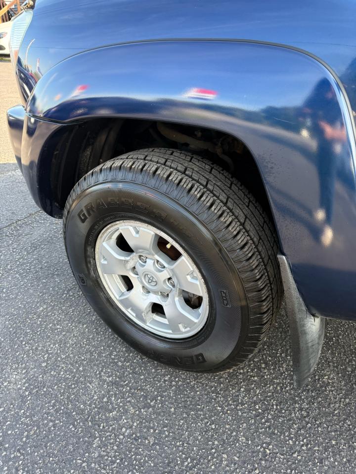 2008 Toyota Tacoma 4WD DoubleCab V6 Auto Photo9