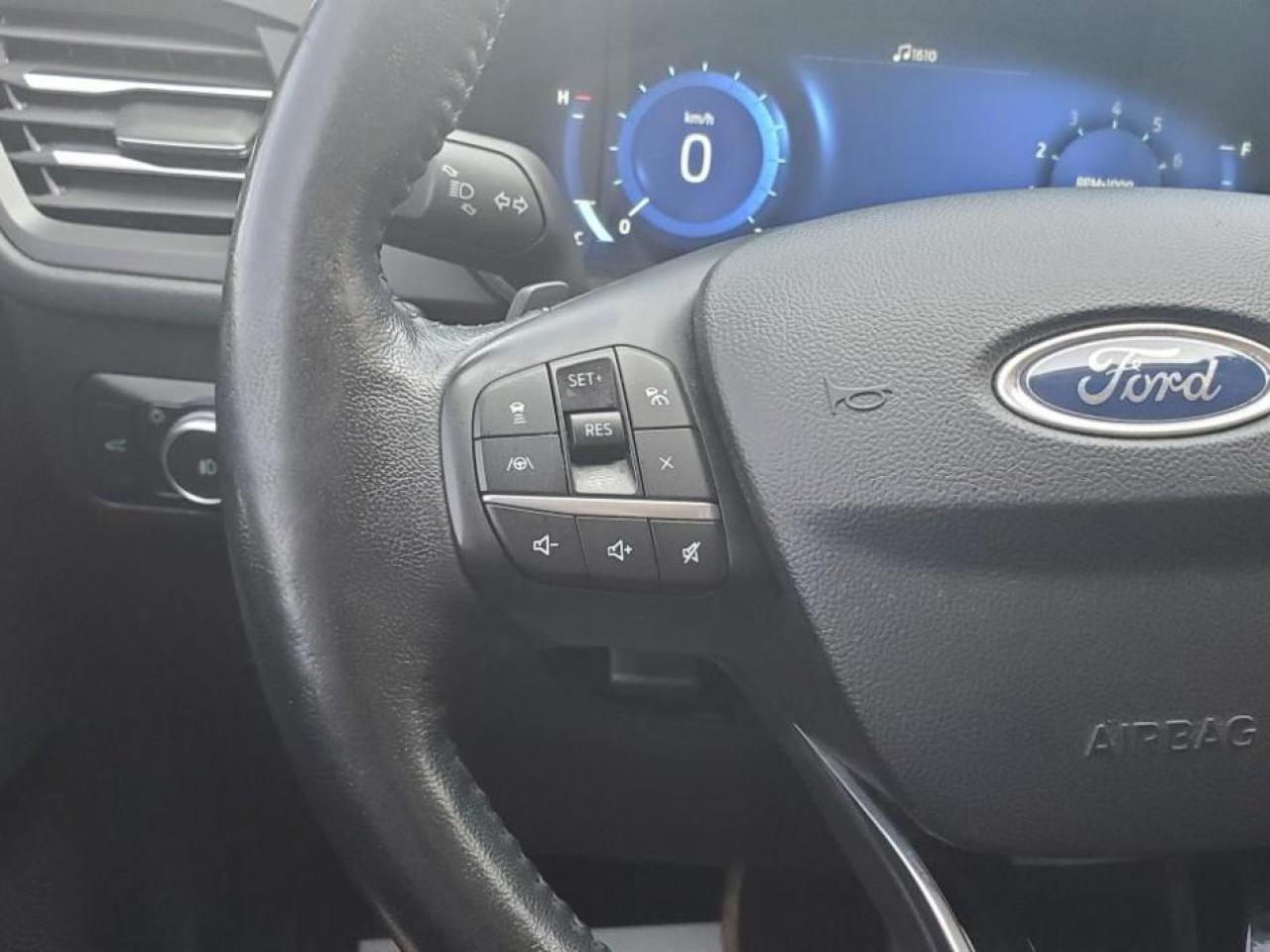 2020 Ford Escape Titanium AWD-LEATHER-PAN ROOF-NAVIGATION-REMOTE ST - Photo #12