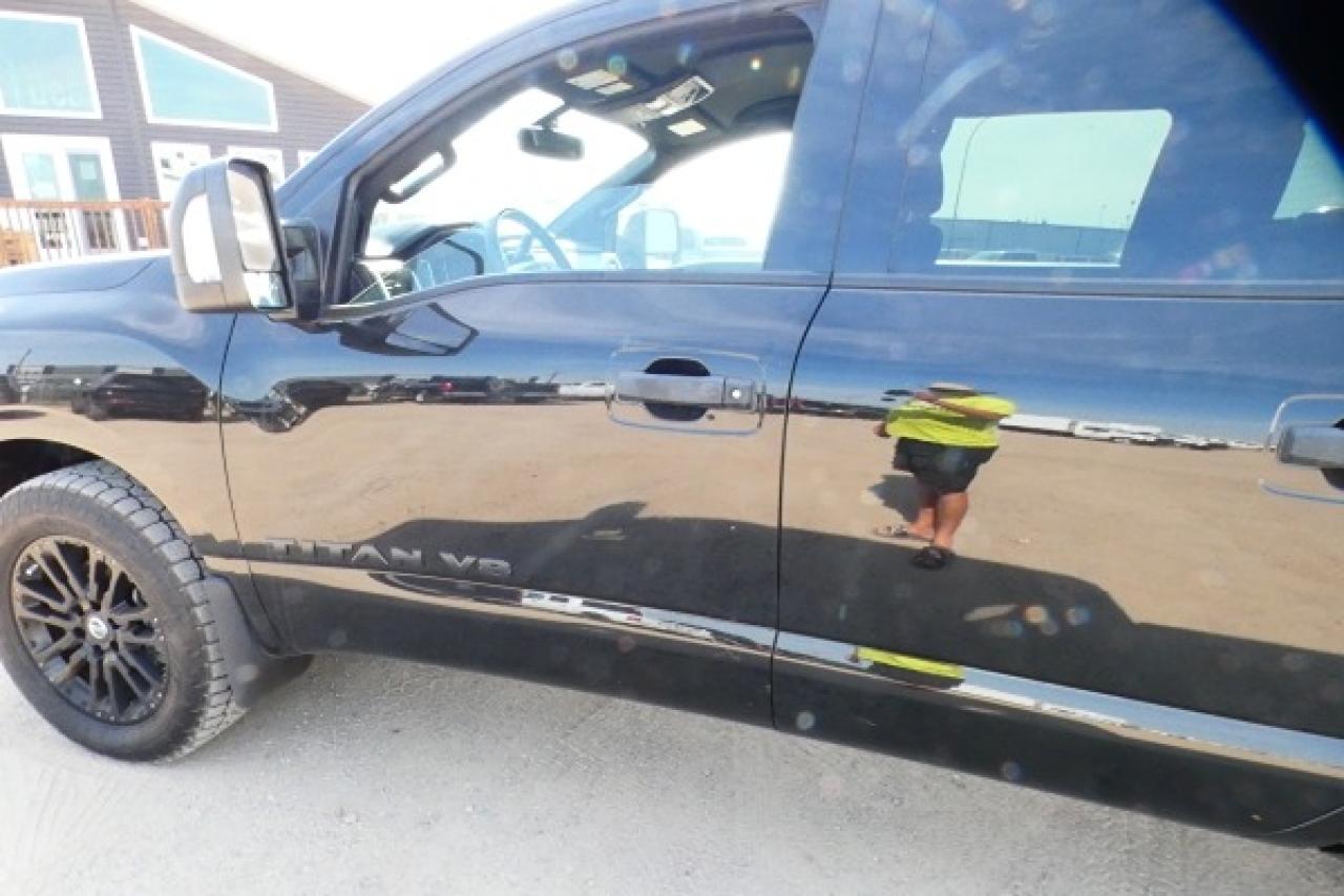 2019 Nissan Titan SV V8 4x4 w/Htd cloth, NAV, BUC - Photo #20