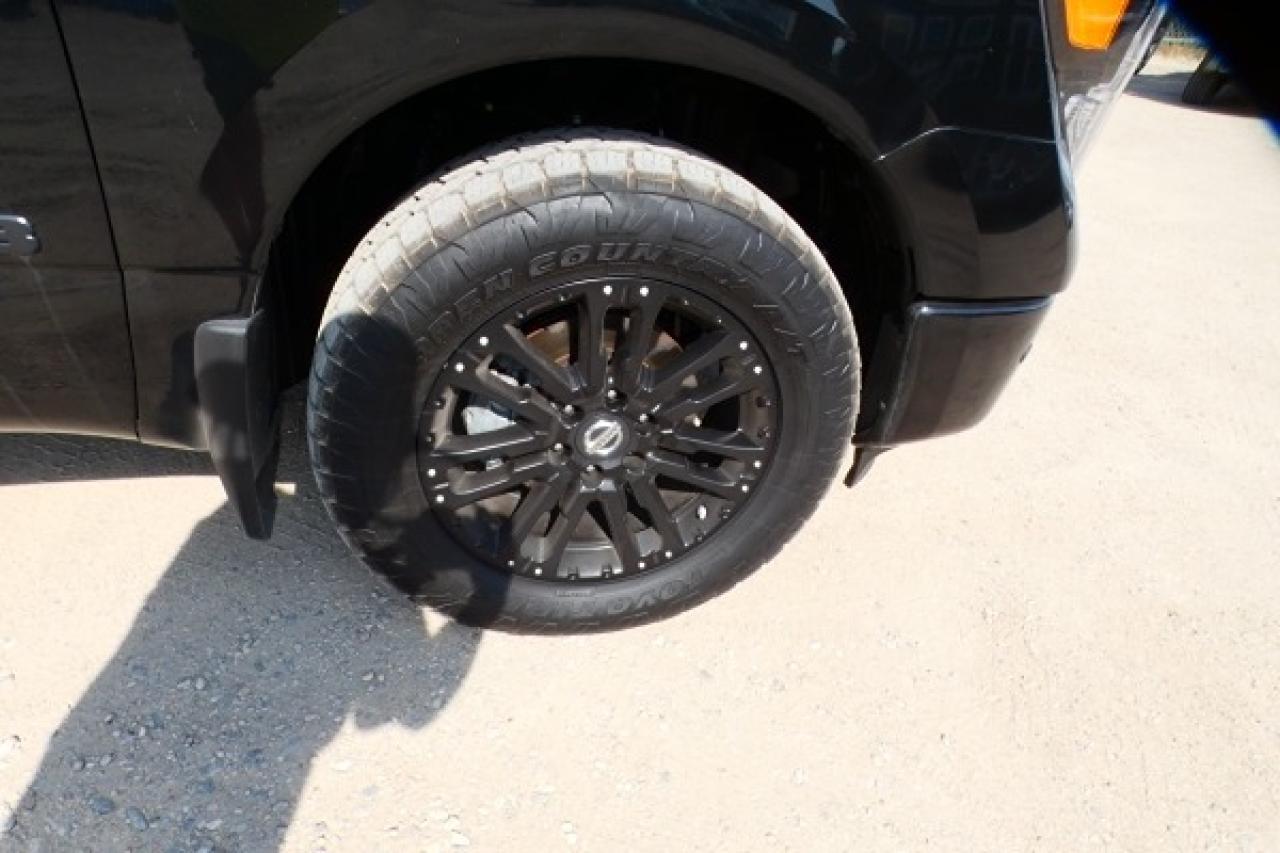 2019 Nissan Titan SV V8 4x4 w/Htd cloth, NAV, BUC - Photo #15