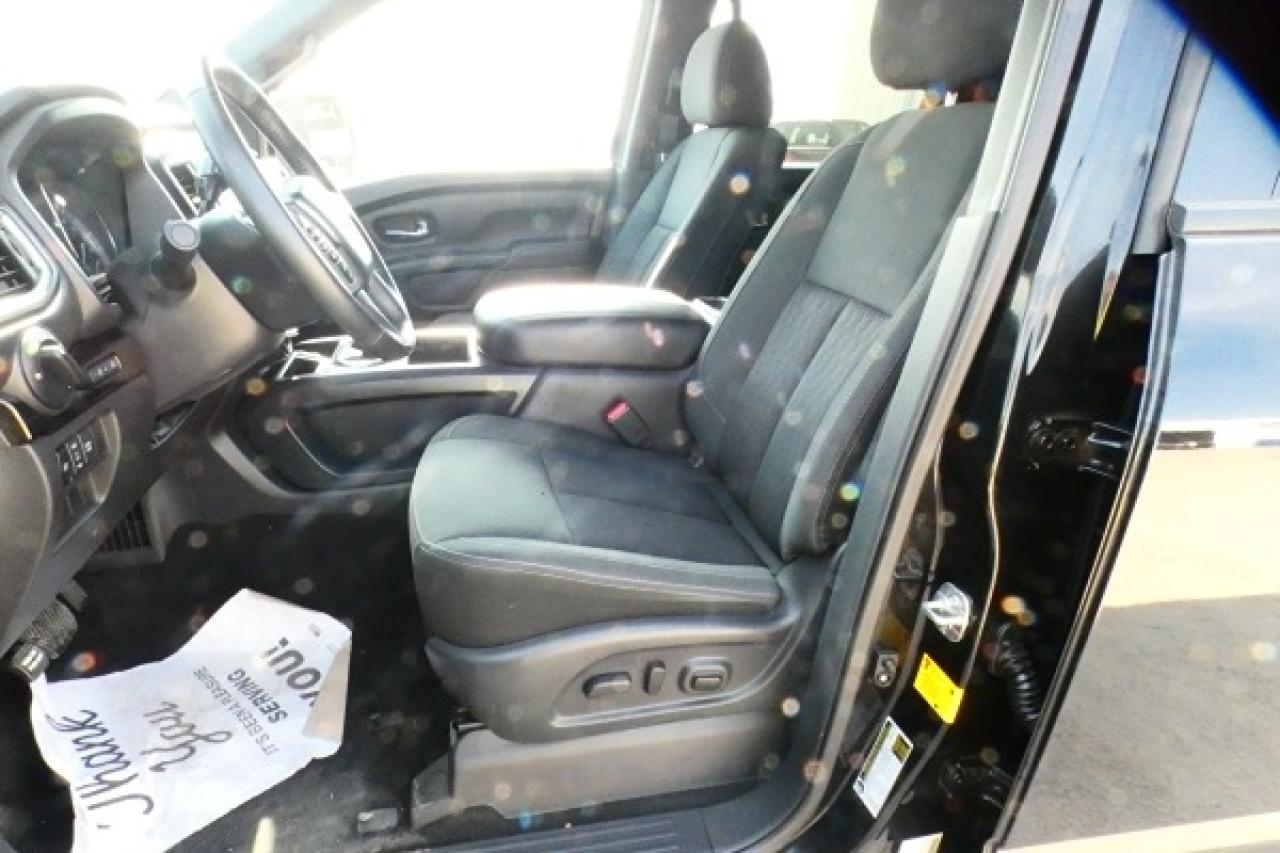 2019 Nissan Titan SV V8 4x4 w/Htd cloth, NAV, BUC - Photo #10