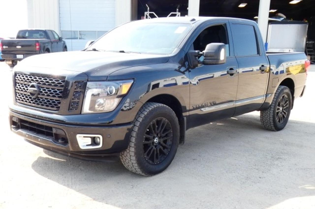 2019 Nissan Titan SV V8 4x4 w/Htd cloth, NAV, BUC - Photo #2