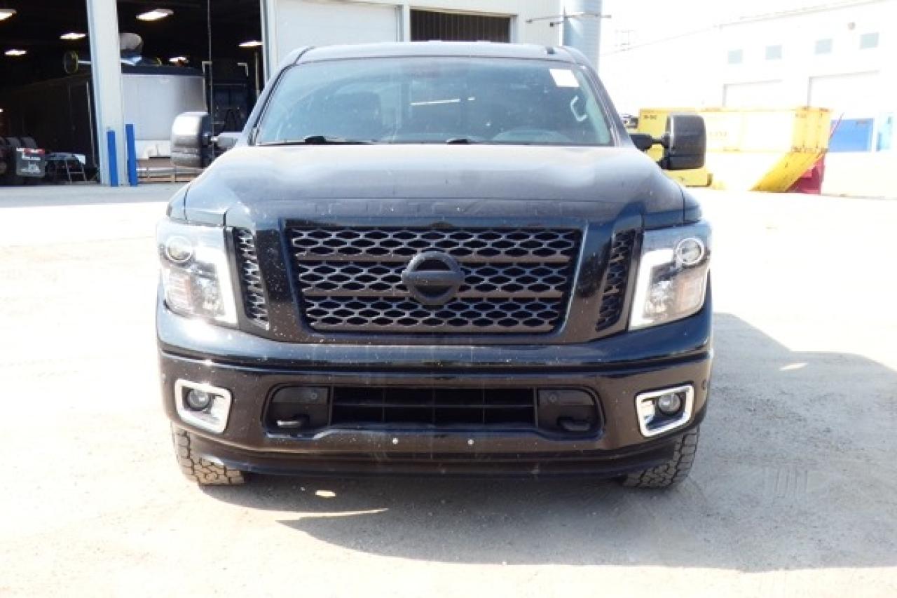 2019 Nissan Titan SV V8 4x4 w/Htd cloth, NAV, BUC - Photo #3